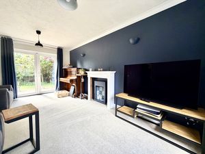 Living Room- click for photo gallery